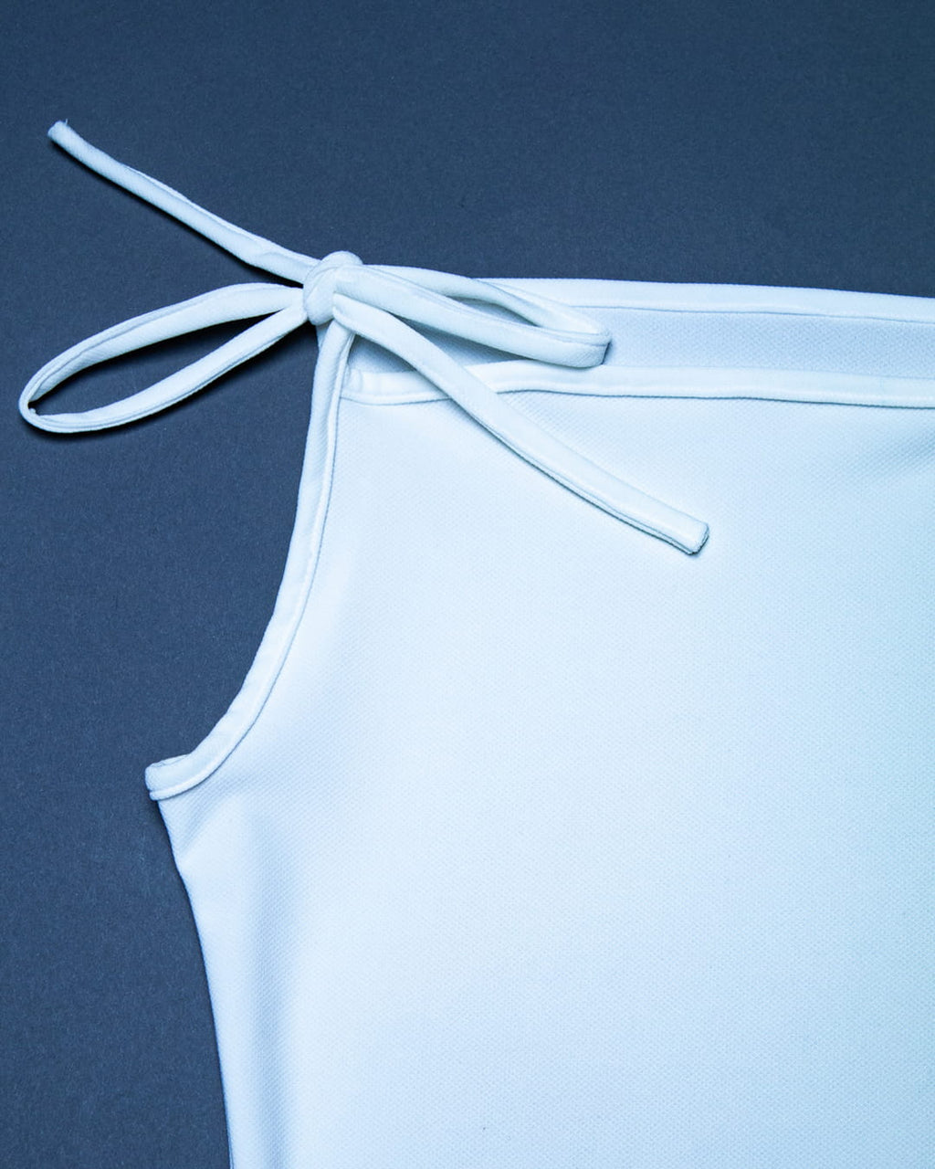 Playera White Tie