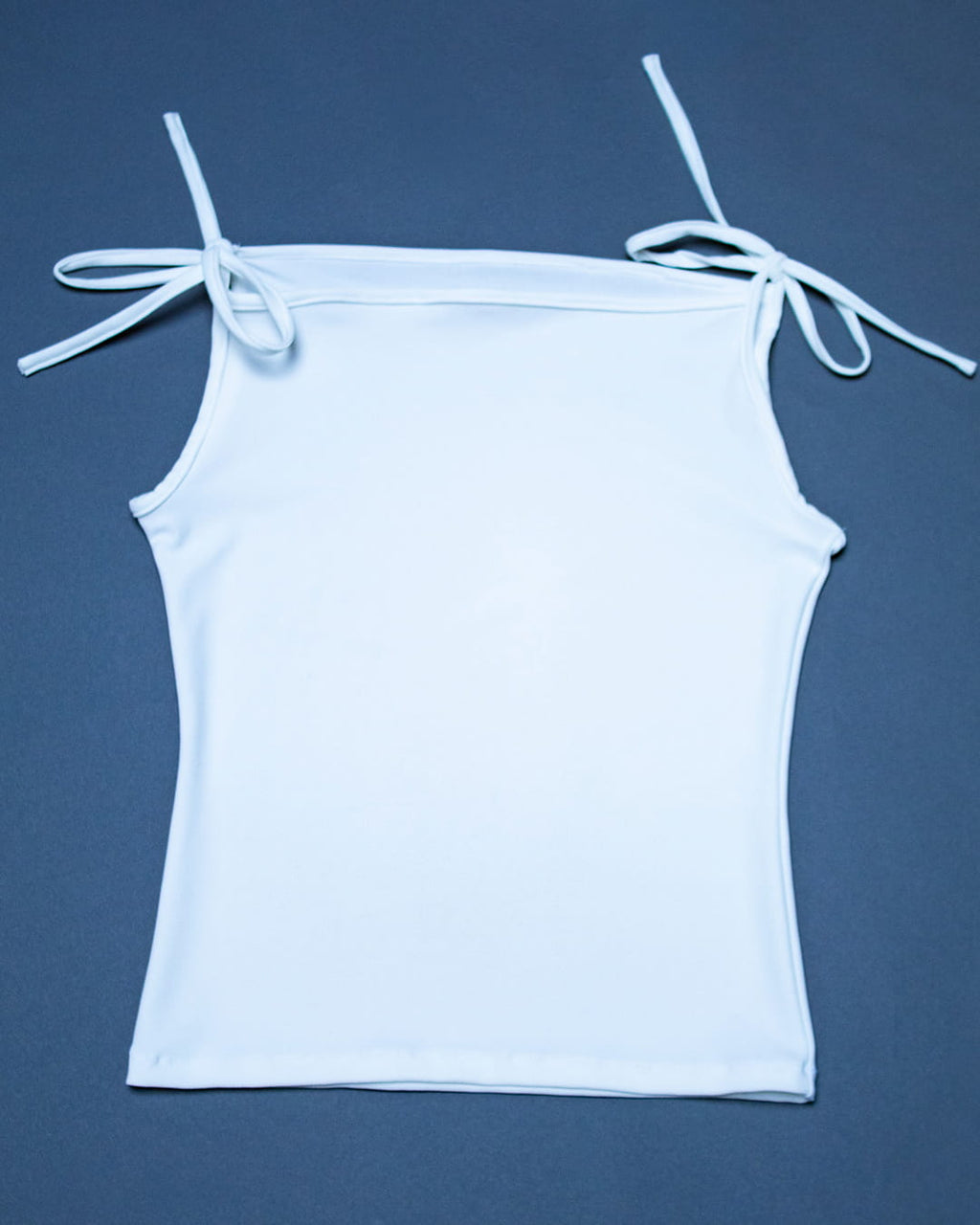 Playera White Tie